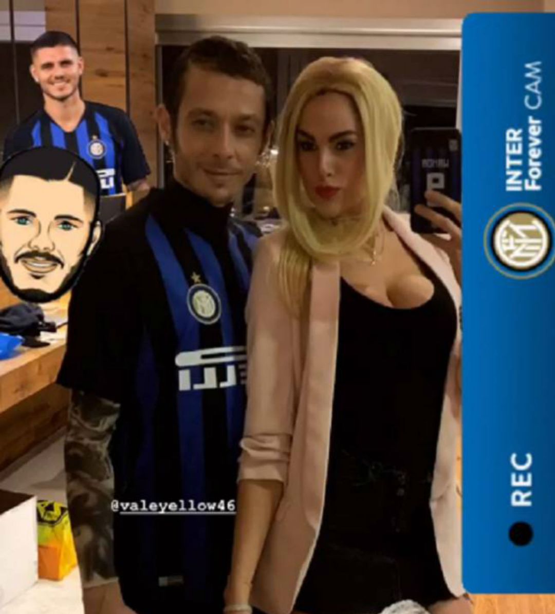 Rossi y su novia Francesca Sofia Novello Rossi y su novia Francesca Sofia Novello