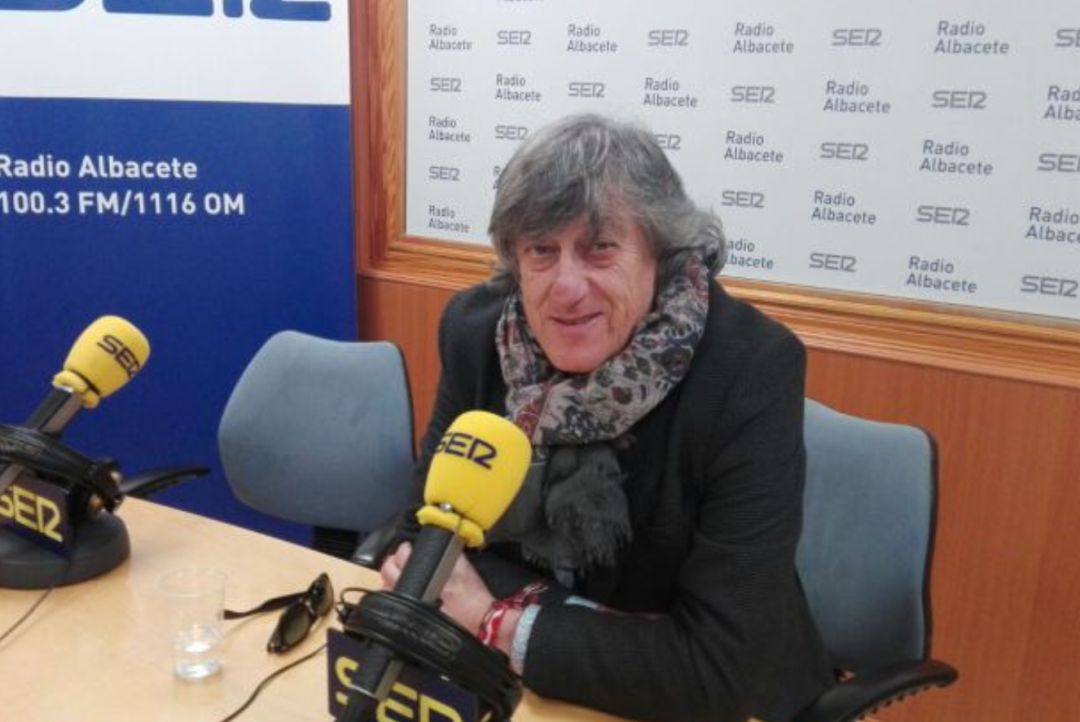 Enrique Martín: "El Albacete no abandonará los seis primeros puestos" Enrique Martín: "El Albacete no abandonará los seis primeros puestos"