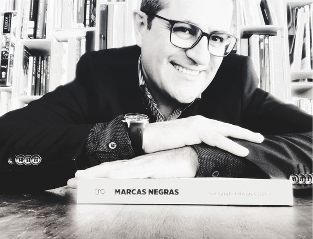 Fernando Olivares, autor de 'Marcas negras' Fernando Olivares, autor de 'Marcas negras'