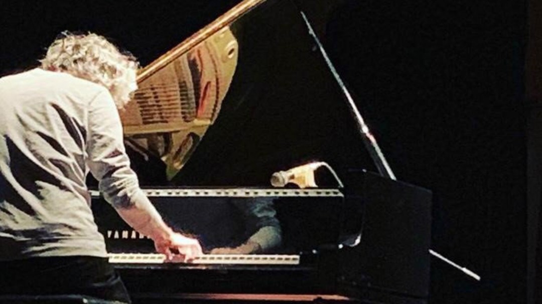 James Rhodes ofrece un concierto en la prisión de A Lama a petición de internos
