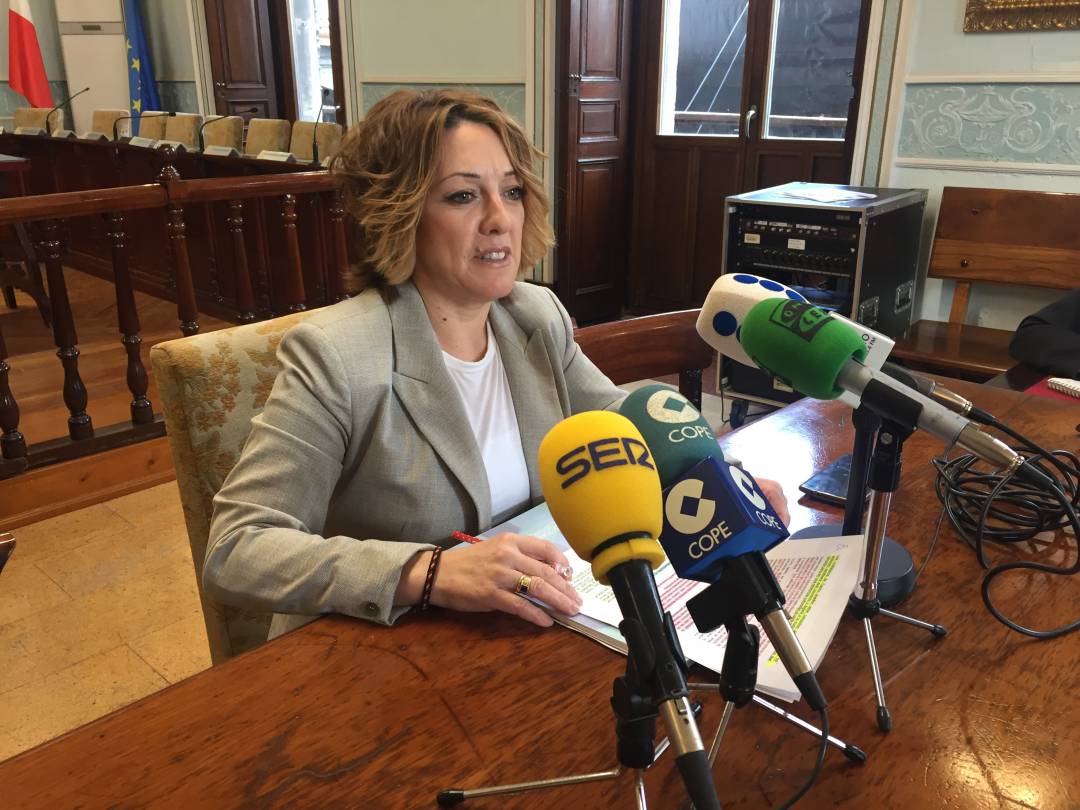 Ana Urrestarazu afirma que el Ágora es un peaje para CastroVerde. Ana Urrestarazu afirma que el Ágora es un peaje para CastroVerde.