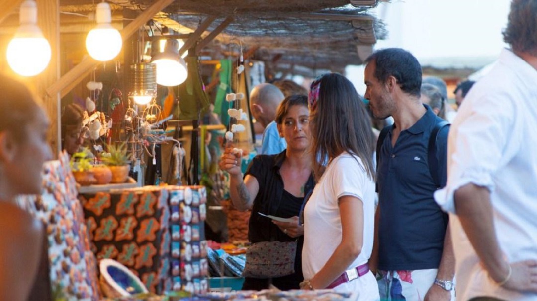 Bajan un 15% los turistas llegados en enero a las Pitiusas