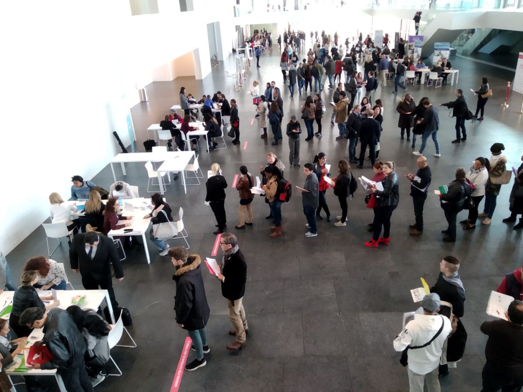 La feria de empleo de A Coruña busca paliar el paro de los más jóvenes en plena pandemia La feria de empleo de A Coruña busca paliar el paro de los más jóvenes en plena pandemia