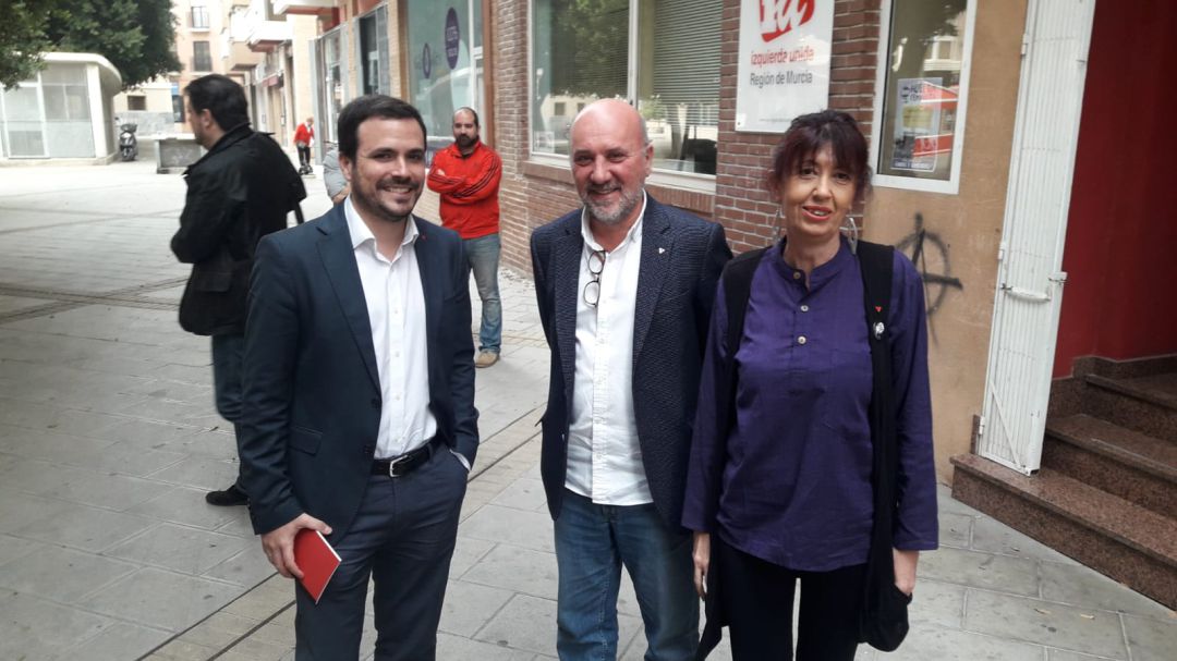 Alberto Garzón, sobre la confluencia con Podemos en Murcia: "La unidad no se impone" Alberto Garzón, sobre la confluencia con Podemos en Murcia: "La unidad no se impone"