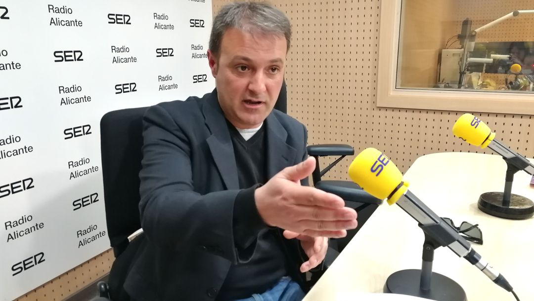 Natxo Bellido, portavoz del Grupo Municipal de Compromis y candidato a la alcaldía de Alicante Natxo Bellido, portavoz del Grupo Municipal de Compromis y candidato a la alcaldía de Alicante