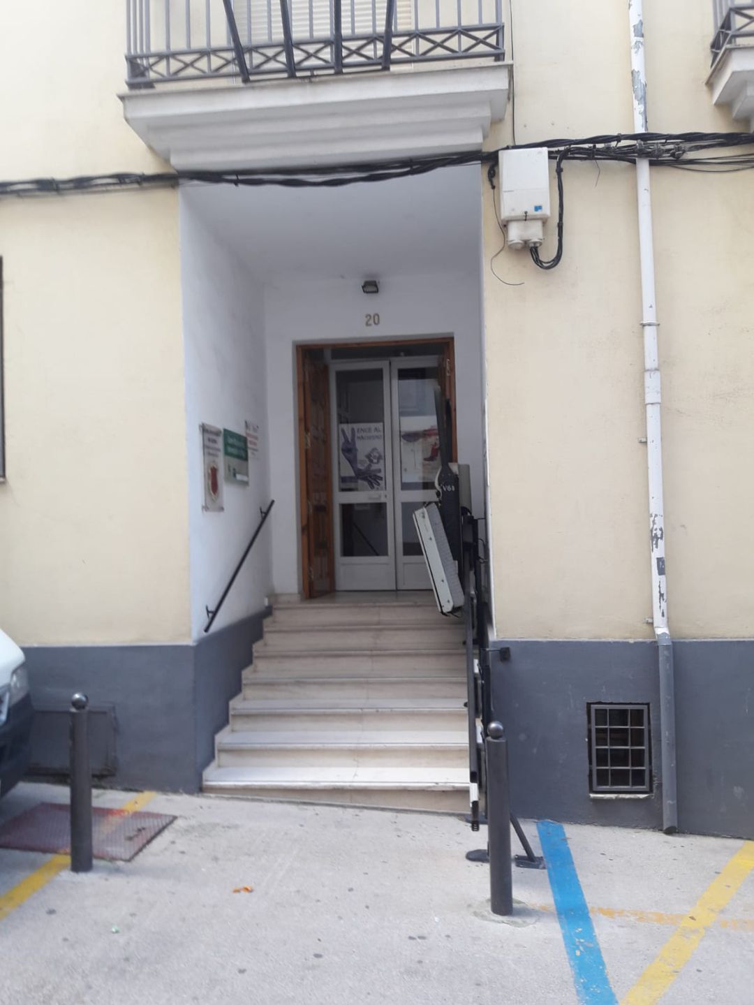 Fachada del centro de información a la mujer de Cazorla Fachada del centro de información a la mujer de Cazorla