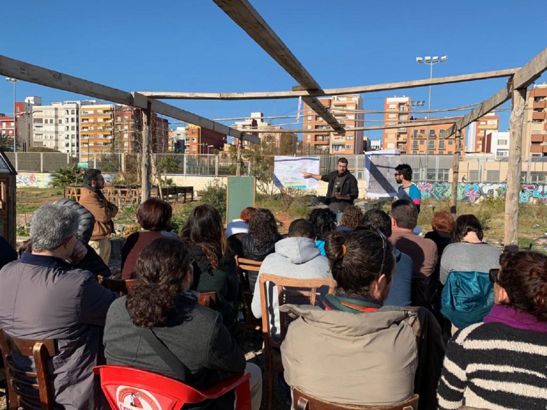 Vecinos del Cabanyal preparan las alegaciones contra el plan especial del barrio Vecinos del Cabanyal preparan las alegaciones contra el plan especial del barrio