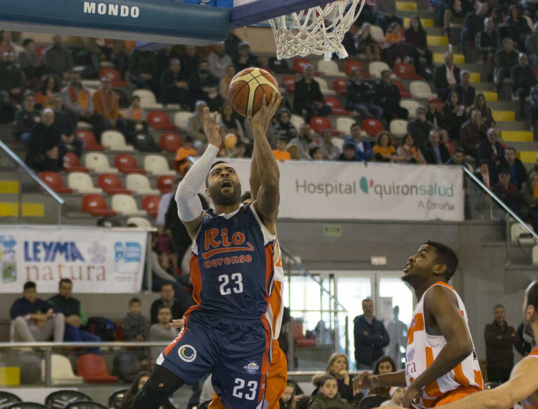 Sexta victoria consecutiva del Club Ourense Baloncesto fuera del Pazo, esta vez frente al Coruña por 63 a 78. Sexta victoria consecutiva del Club Ourense Baloncesto fuera del Pazo, esta vez frente al Coruña por 63 a 78.