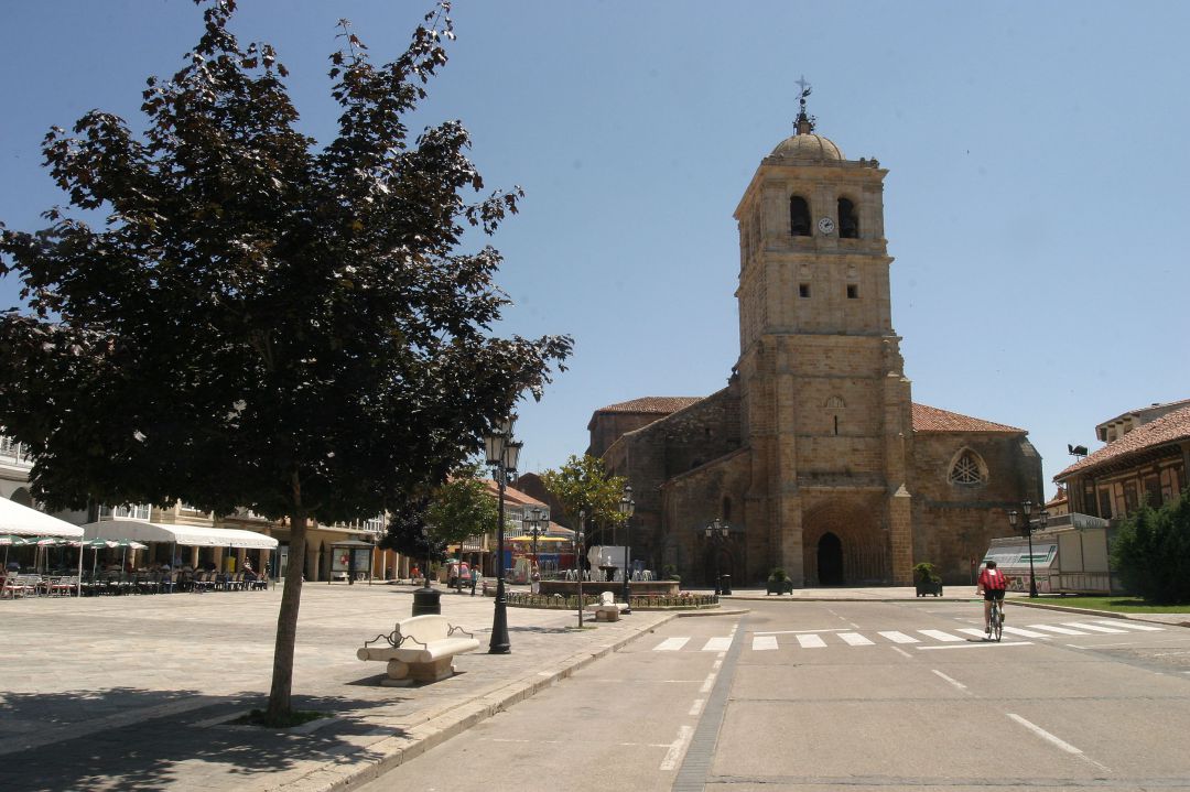 La Junta niega las declaraciones del
PSOE en relación a las réplicas de los capiteles de Santa María la Real expuestos en Mons Dei La Junta niega las declaraciones del
PSOE en relación a las réplicas de los capiteles de Santa María la Real expuestos en Mons Dei
