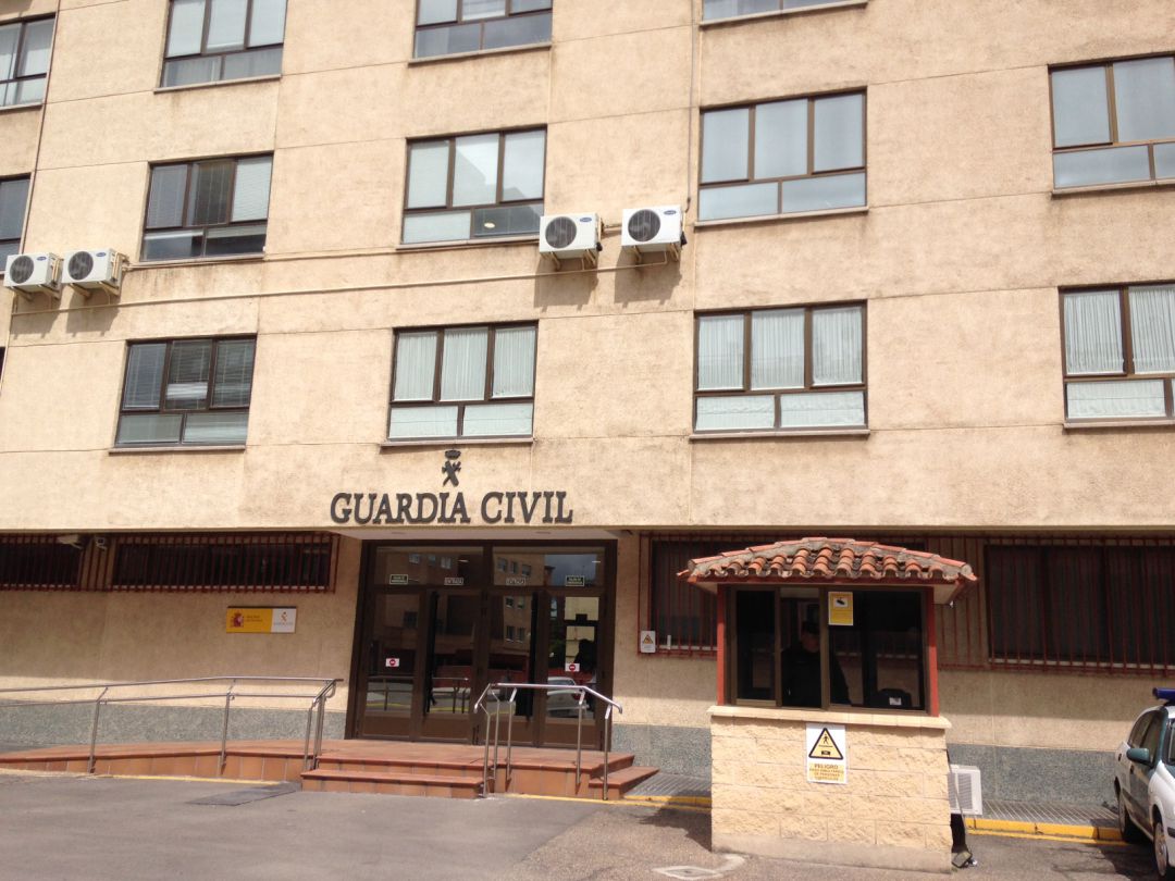 La Guardia Civil de Palencia guarda un minuto de silencio en el aniversario de los atentados del 11 M La Guardia Civil de Palencia guarda un minuto de silencio en el aniversario de los atentados del 11 M
