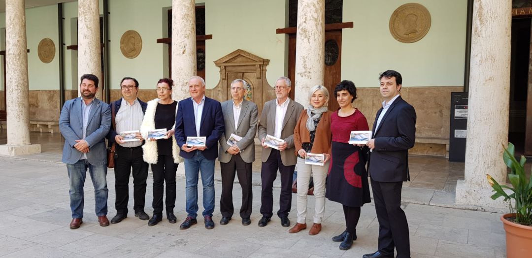 Presentación del estudio 'Barómetro de hábitos de lectura y compra de libros en la Comunitat Valenciana en el 2018' Presentación del estudio 'Barómetro de hábitos de lectura y compra de libros en la Comunitat Valenciana en el 2018'