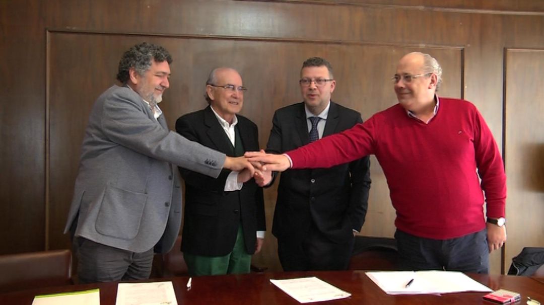 Firma del acuerdo para la creación del coro "Los Sonidos del Alma" Firma del acuerdo para la creación del coro "Los Sonidos del Alma"