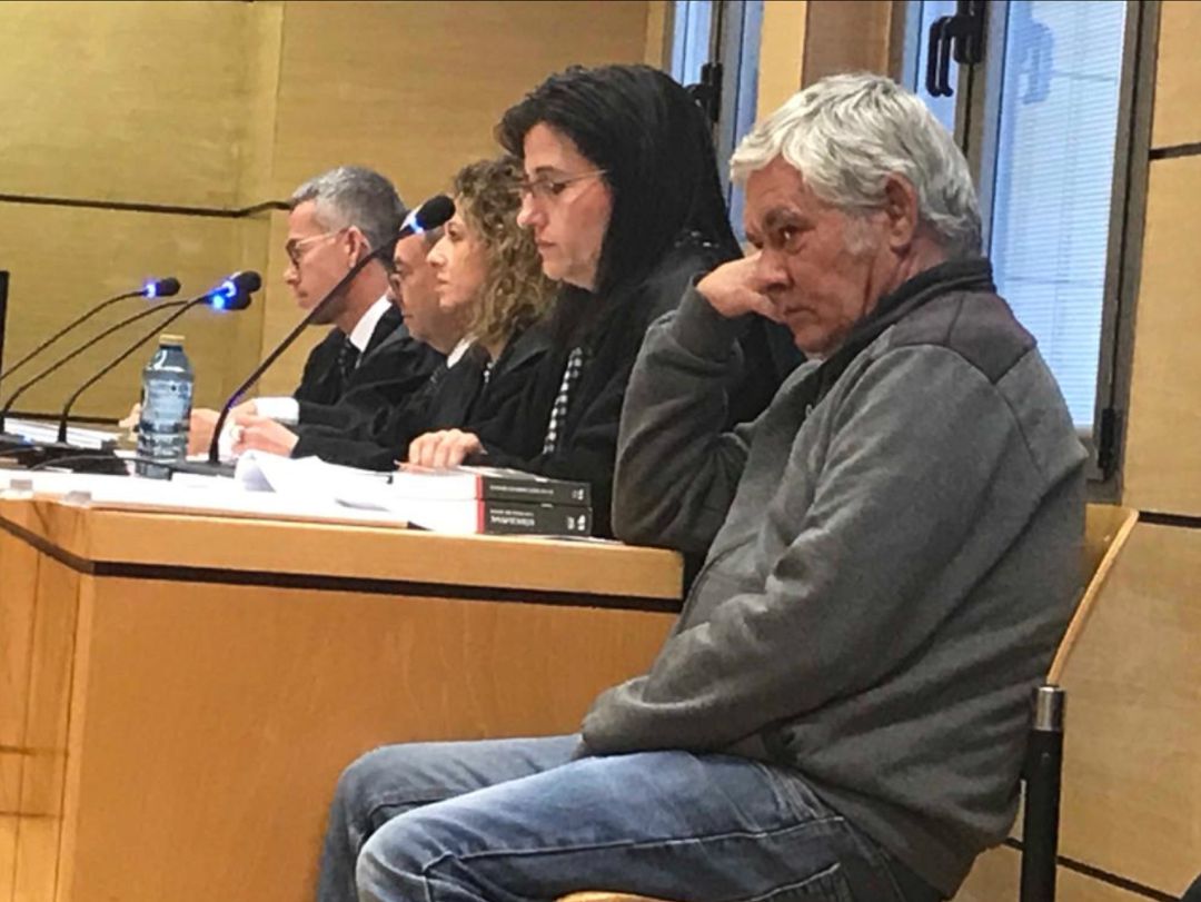 El acusado del doble crimen de Daimiel dice que madre e hija le acosaban El acusado del doble crimen de Daimiel dice que madre e hija le acosaban
