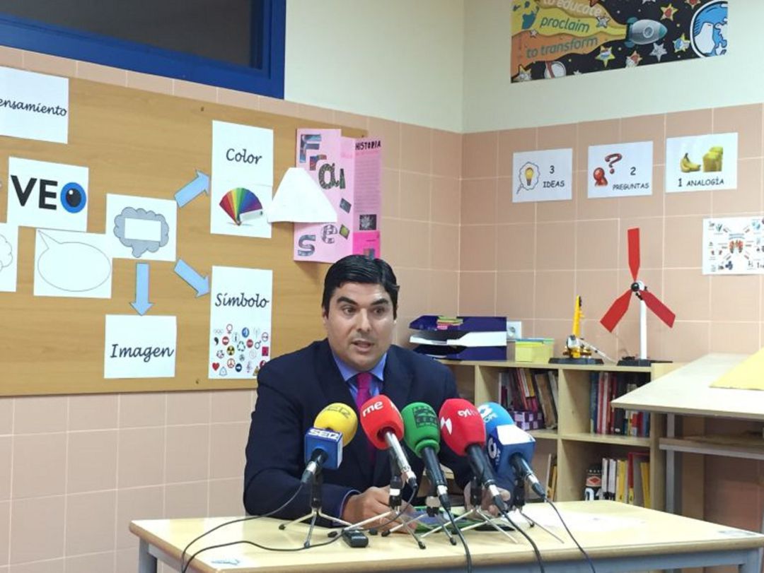 Óscar Abellón transmite a la dirección de C's en Soria su intención de dimitir de su cargo de Comunicación Óscar Abellón transmite a la dirección de C's en Soria su intención de dimitir de su cargo de Comunicación