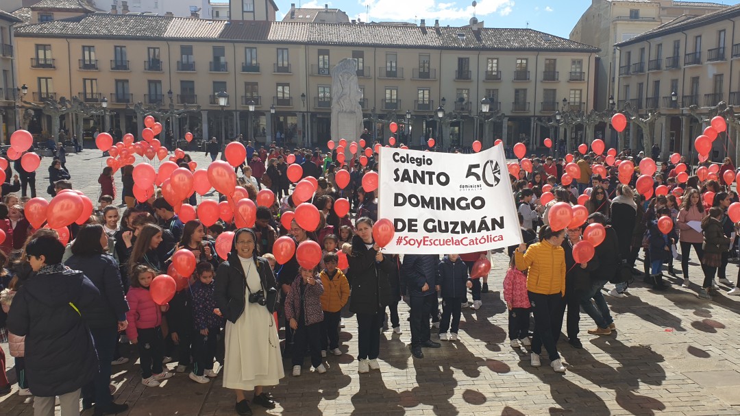Palencia celebra el Día de Escuelas Católicas CYL con mucho color y música