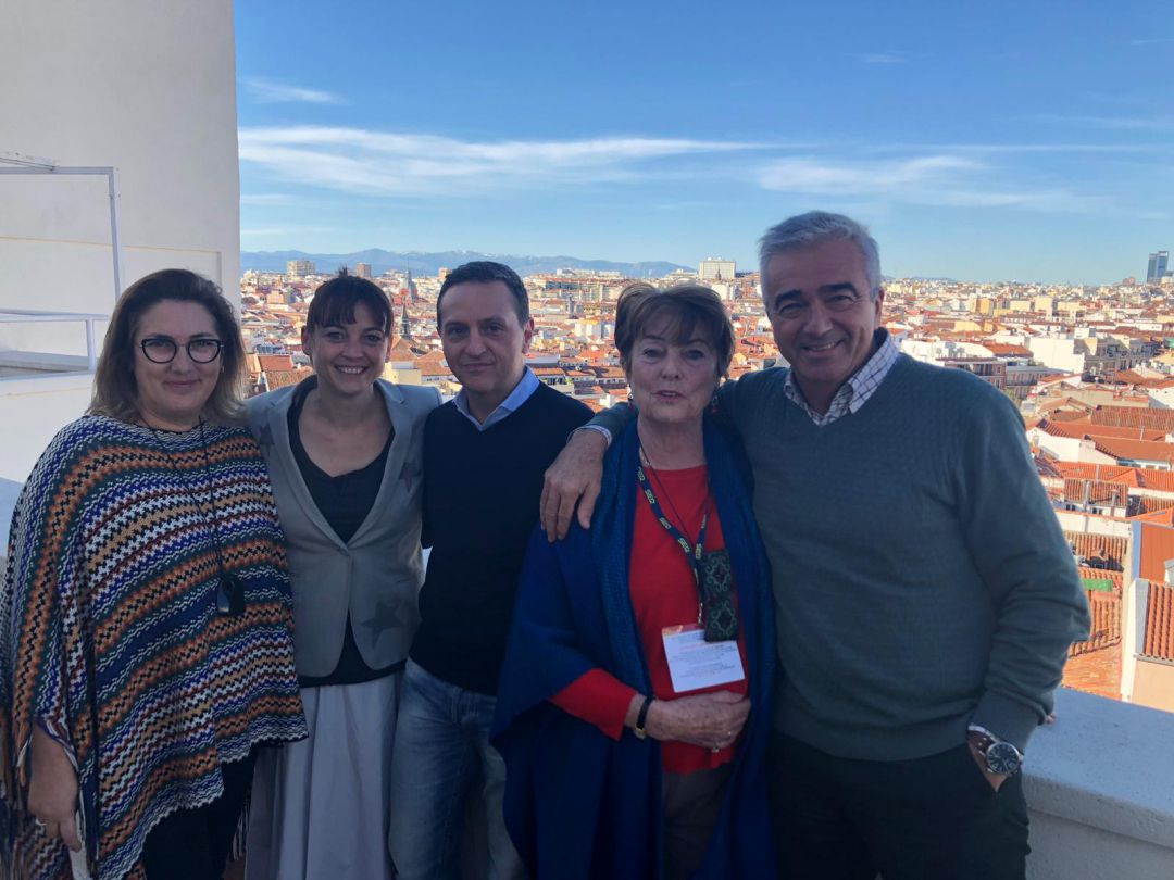La tierna historia de amor de la madre de Leonor Watling en la España de los años 60 La tierna historia de amor de la madre de Leonor Watling en la España de los años 60