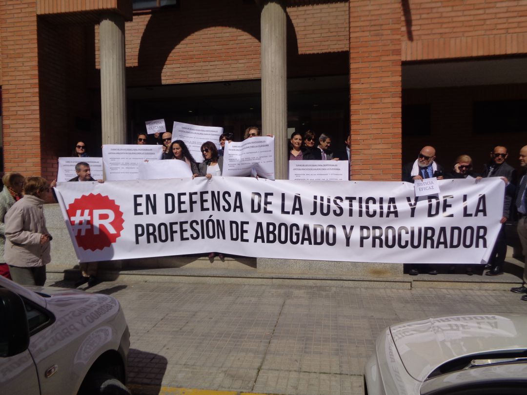 El turno de oficio se manifiesta El turno de oficio se manifiesta