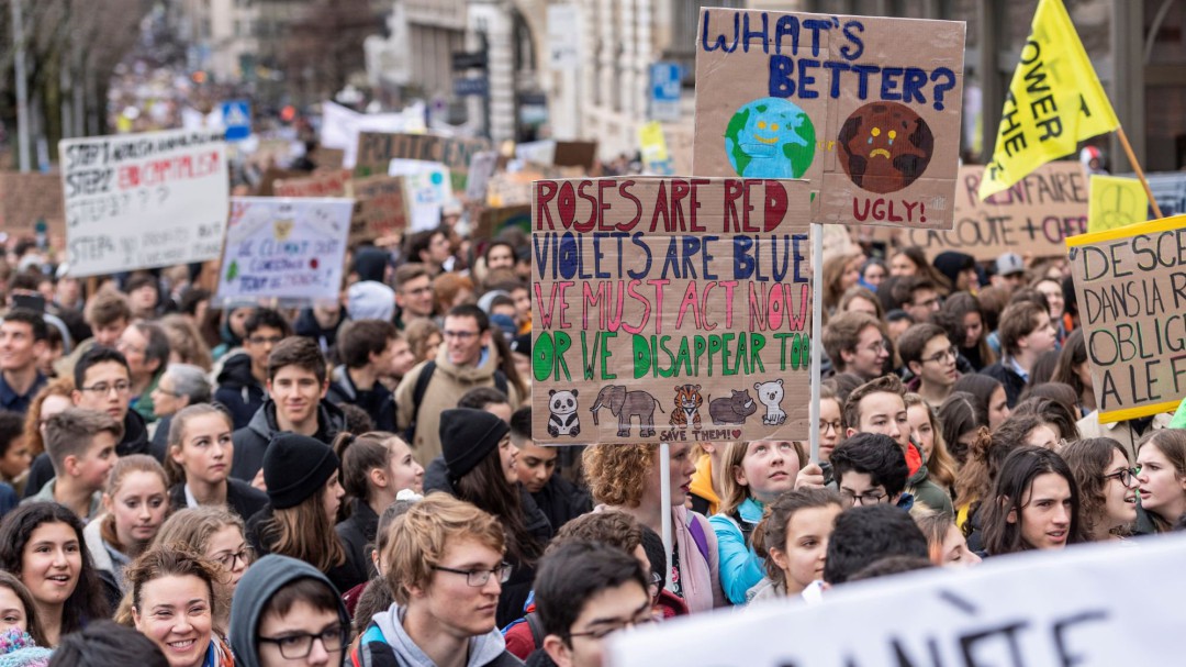 Jóvenes de todo el mundo piden en la calle frenar el cambio climático