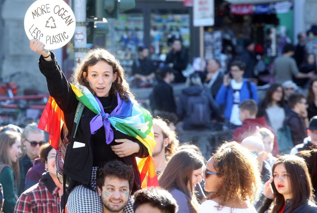 Estudiantes milaneses se suman a la huelga mundial contra el cambio climático y en demanda de acciones gubernamentales concretas Estudiantes milaneses se suman a la huelga mundial contra el cambio climático y en demanda de acciones gubernamentales concretas