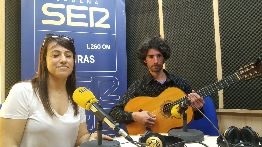 Dee-Oyhanarte presenta su disco Dominó