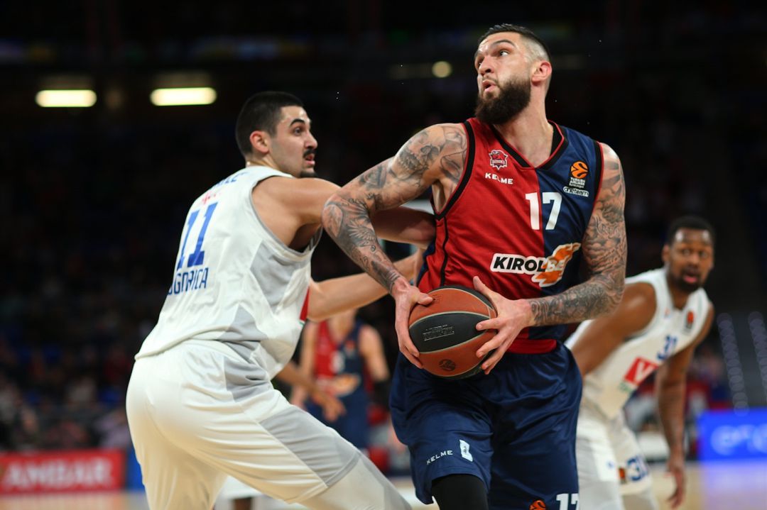 Bitadze y Poirier. Bitadze y Poirier.