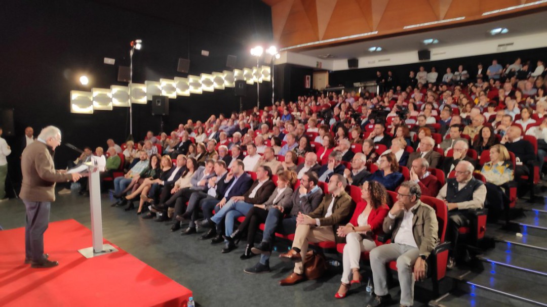 El PSOE homenajea a los 257 alcaldes y alcaldesas socialistas democráticos