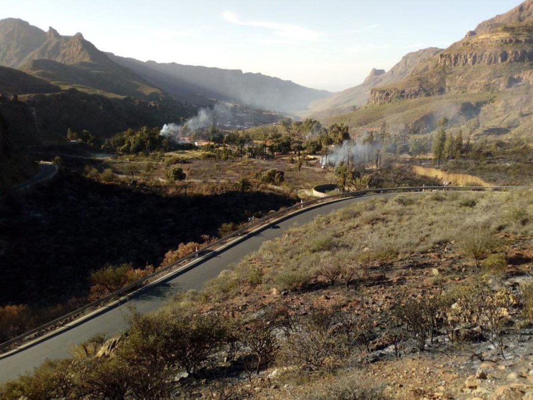 Incendio controlado en Fataga. Incendio controlado en Fataga.