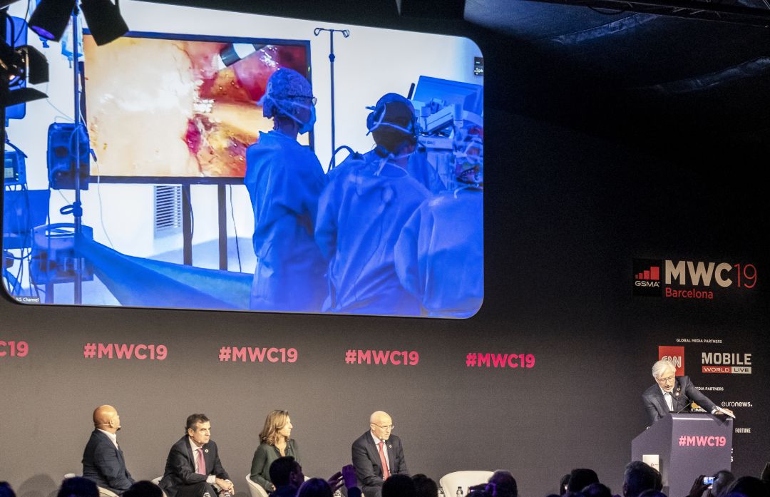 Primera teleoperación a través de redes 5G. Primera teleoperación a través de redes 5G.