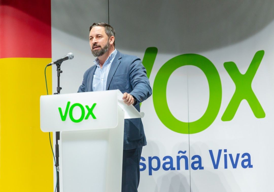 De militares franquistas a ajustes de cuentas: las batallas internas de los partidos en sus listas electorales