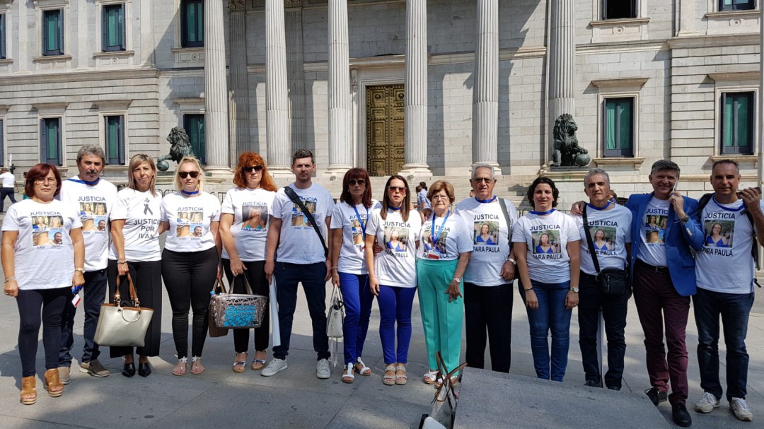 Los familiares de víctimas de tráfico llevan a Bruselas la petición de instalar alcoholímetros en los vehículos