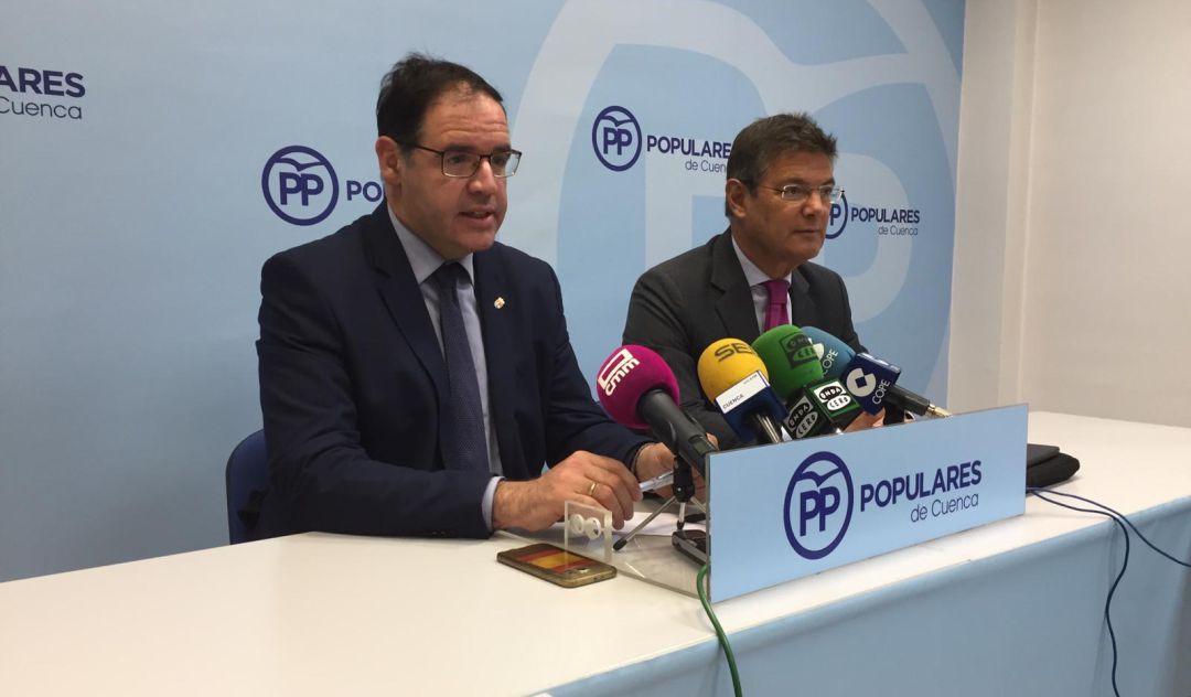 Rafael Catalá (d) con Benjamín Prieto (i) Rafael Catalá (d) con Benjamín Prieto (i)