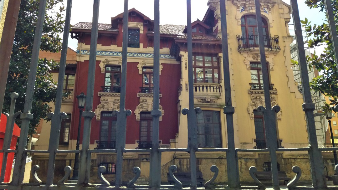 El alcalde sostiene que la Fundación Gustavo Bueno tiene soporte legal para seguir en el palacete Miñor