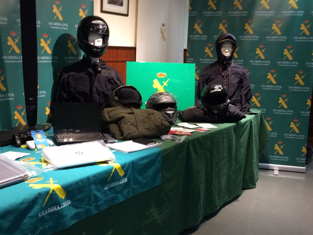 Efectos intervenidos por la Guardia Civil Efectos intervenidos por la Guardia Civil