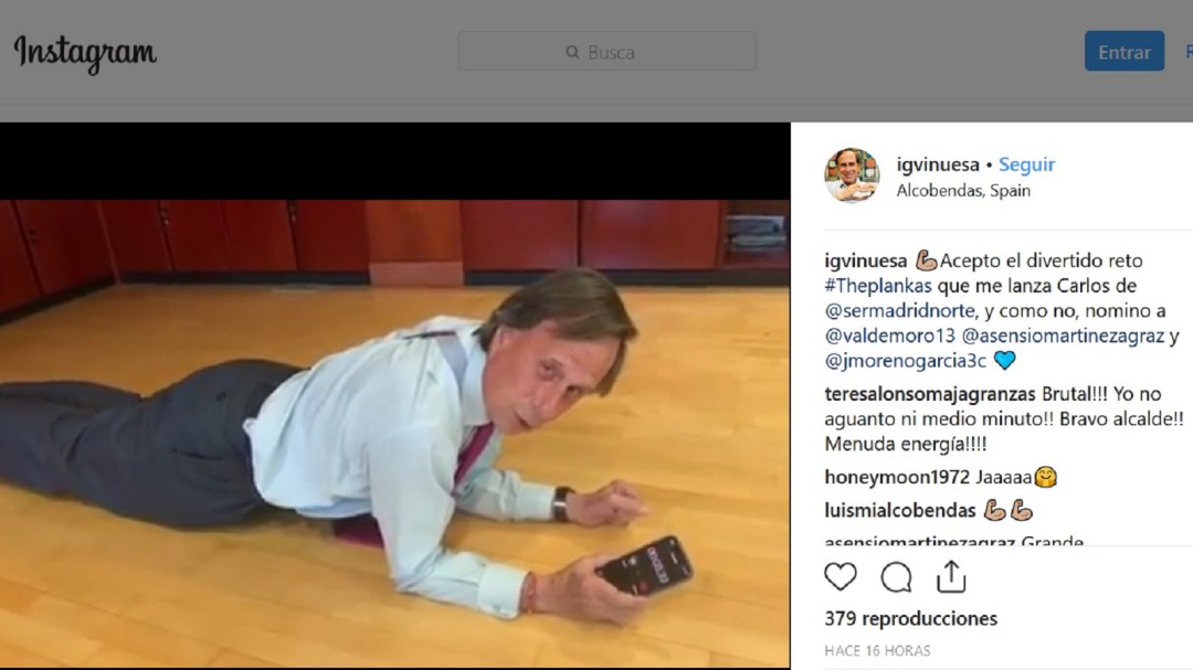 El alcalde de Alcobendas demuestra que está en forma haciendo el reto #ThePlankas
