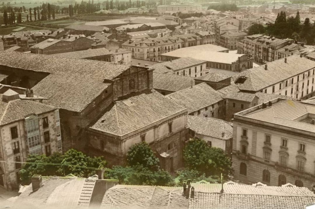Foto del convento desaparecido en 1930 Foto del convento desaparecido en 1930