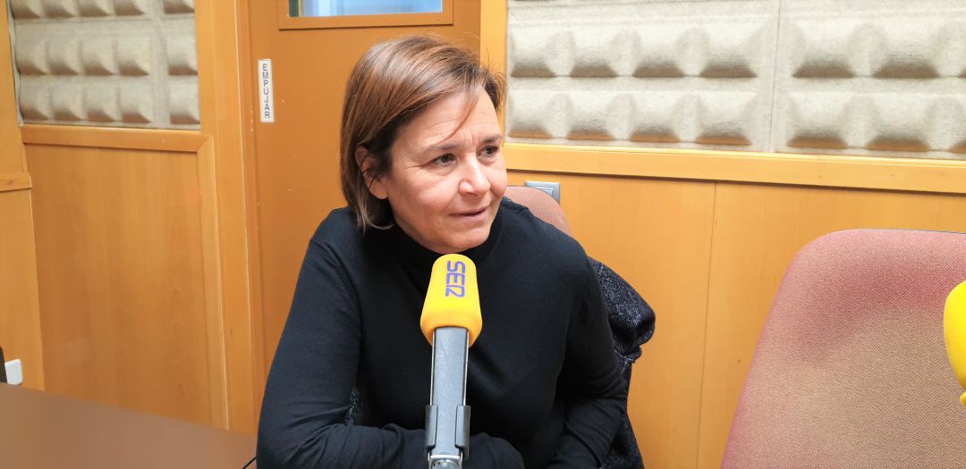 Carmen Moriyón en los estudios de Radio Asturias SER Carmen Moriyón en los estudios de Radio Asturias SER