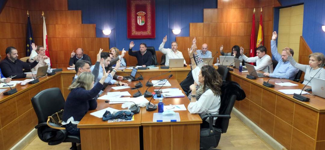 El Pleno dio cuenta de la renuncia de la edil de Hacienda, María Elena Domínguez El Pleno dio cuenta de la renuncia de la edil de Hacienda, María Elena Domínguez