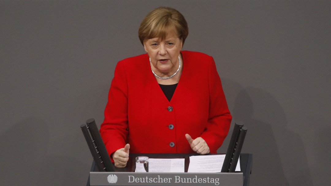 Merkel apela a un 'brexit' ordenado y acepta una "breve prórroga"