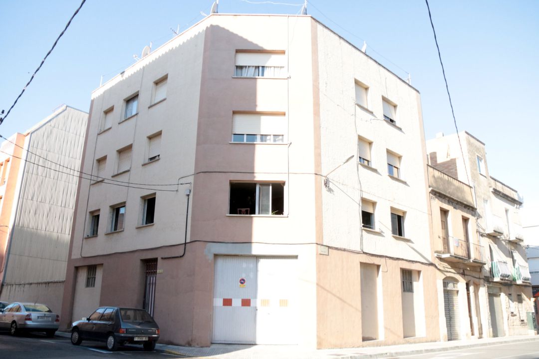Dos morts a causa d'un incendi a Tortosa Dos morts a causa d'un incendi a Tortosa