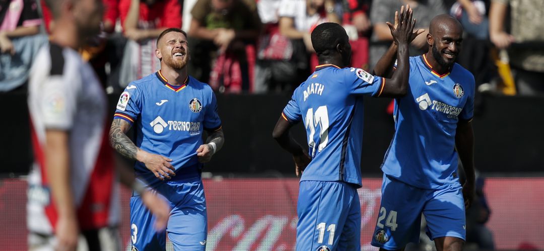 Foulquier (d) ha jugado 23 partidos con el Getafe esta temporada entre LaLiga y Copa y ha anotado tres goles. Foulquier (d) ha jugado 23 partidos con el Getafe esta temporada entre LaLiga y Copa y ha anotado tres goles.