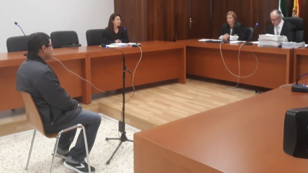 Un pediatra acepta 26 años de cárcel tras reconocer abusos a seis niños de Almería