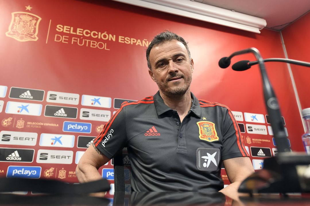 Luis Enrique, sonriente, en la sala de prensa de Mestalla Luis Enrique, sonriente, en la sala de prensa de Mestalla