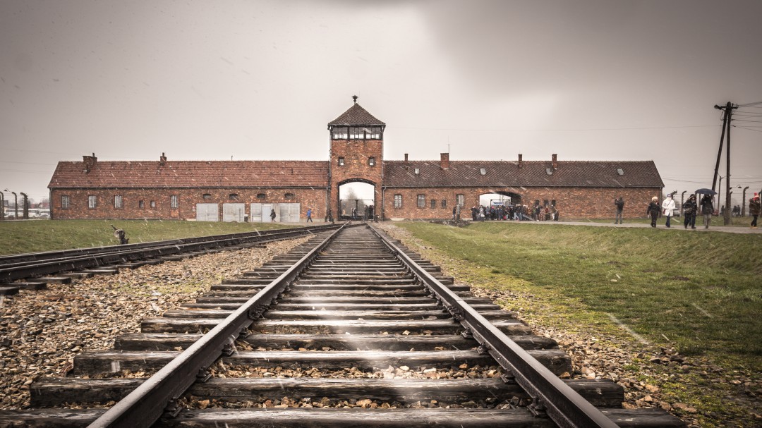 El Museo de Auschwitz carga contra los turistas irrespetuosos con las víctimas del holocausto