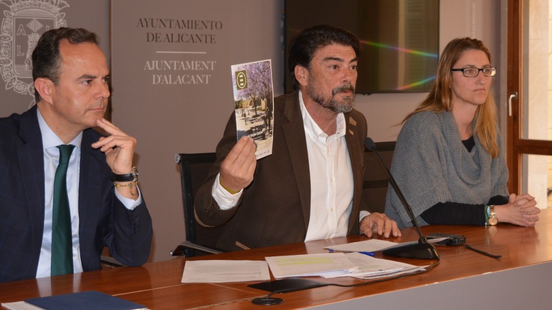 El Ayuntamiento rechaza el nuevo acuerdo del Gobierno que olvida la Intermodal y la eliminación de las vías en San Gabriel
