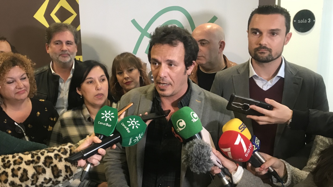 José María González, Ana Fernández y Martín Vila encabezan la renovada lista de Adelante Cádiz