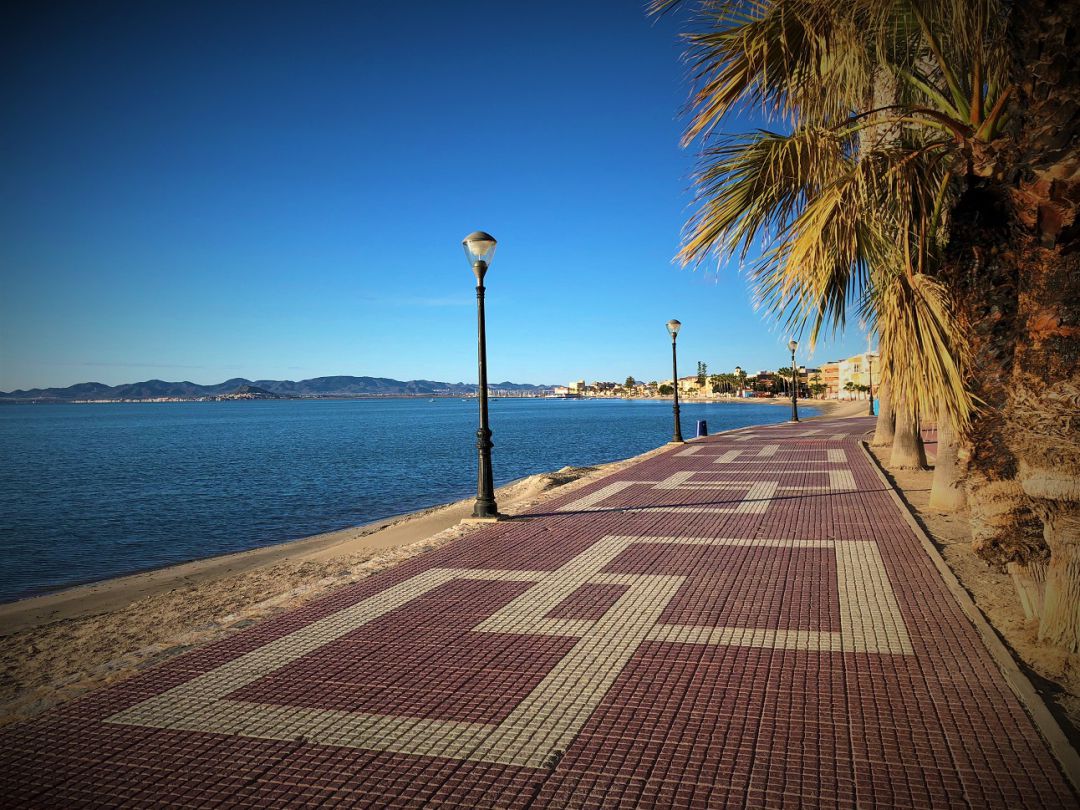 "El Paseo Marítimo de Los Alcázares necesita una remodelación", según el PP "El Paseo Marítimo de Los Alcázares necesita una remodelación", según el PP
