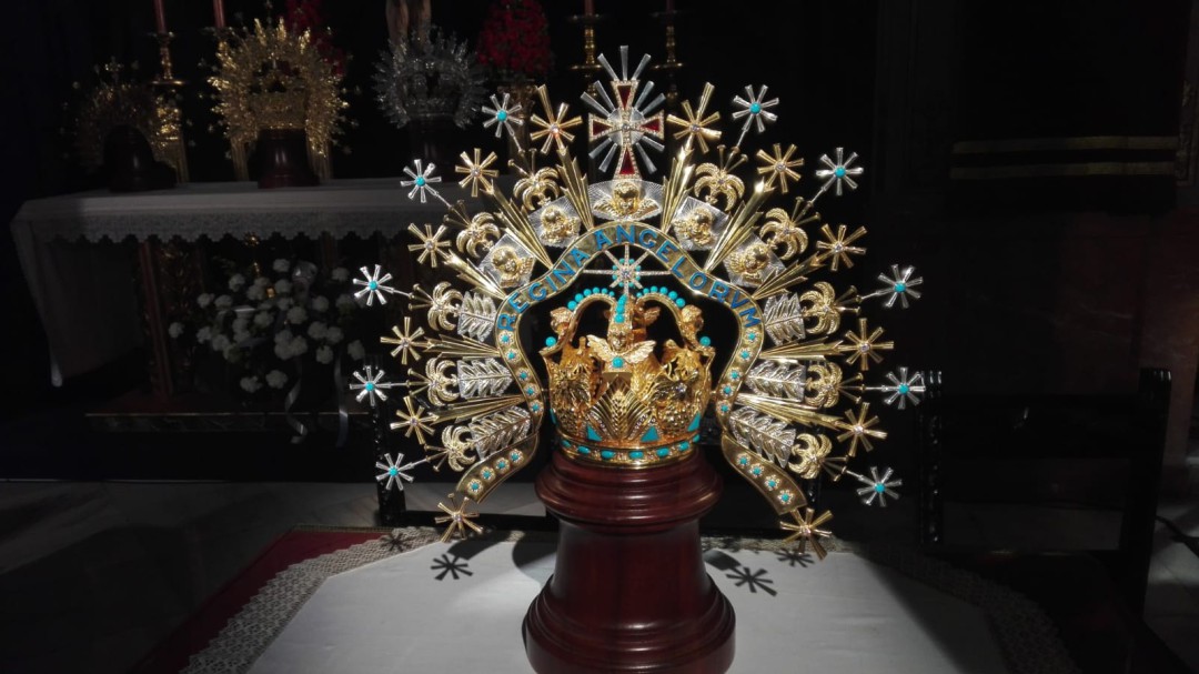 Presentada la presea de la Coronación de la Virgen de Los Ángeles