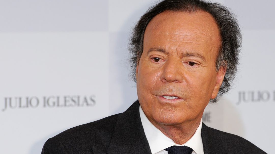El juicio de paternidad contra Julio Iglesias será el 30 de mayo en Valencia
