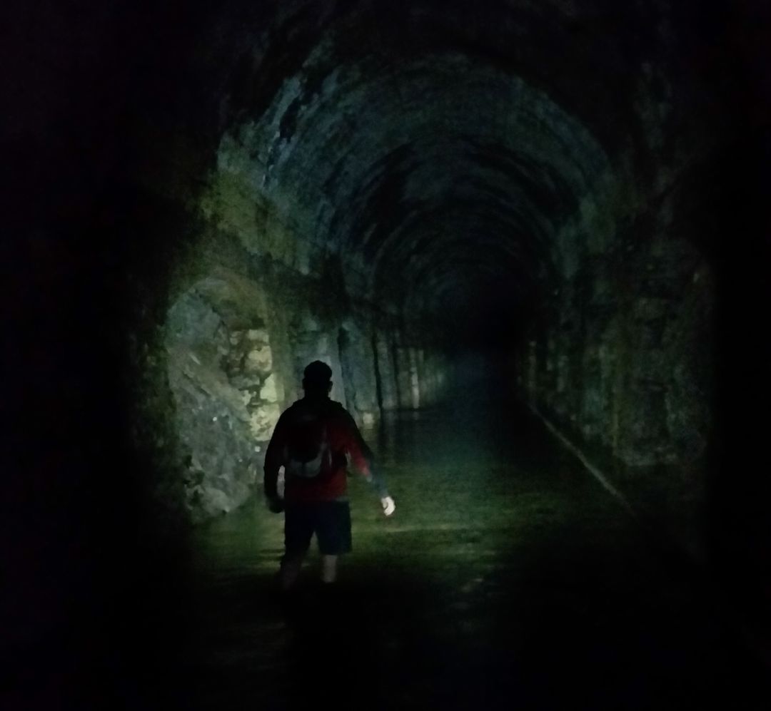 El túnel de Laminoria es el último punto negro que queda en la vía verde del ferrocarril vasco-navarro El túnel de Laminoria es el último punto negro que queda en la vía verde del ferrocarril vasco-navarro