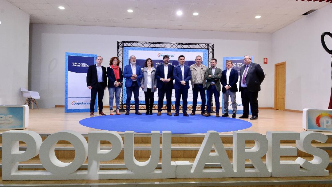 López Miras convocará una 'Cumbre del Agua' con los presidentes de Valencia y Andalucía a favor del Tajo-Segura